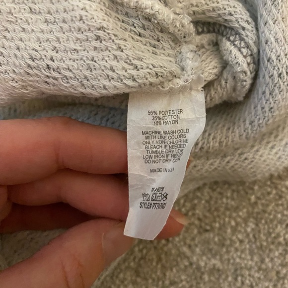 Cropped Knit Top - Picture 3 of 4